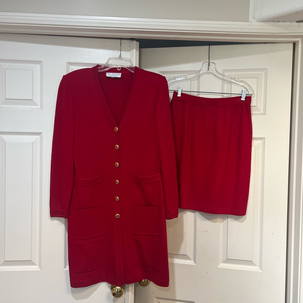 St John collection Santana knit‎ red Long jacket skirt suit size 6 Old Money